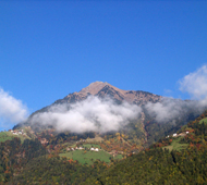 HÃ¶fewanderung hoch Ã¼ber Meran